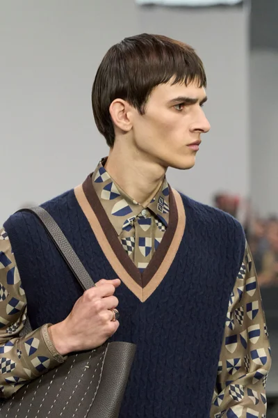 Look 62